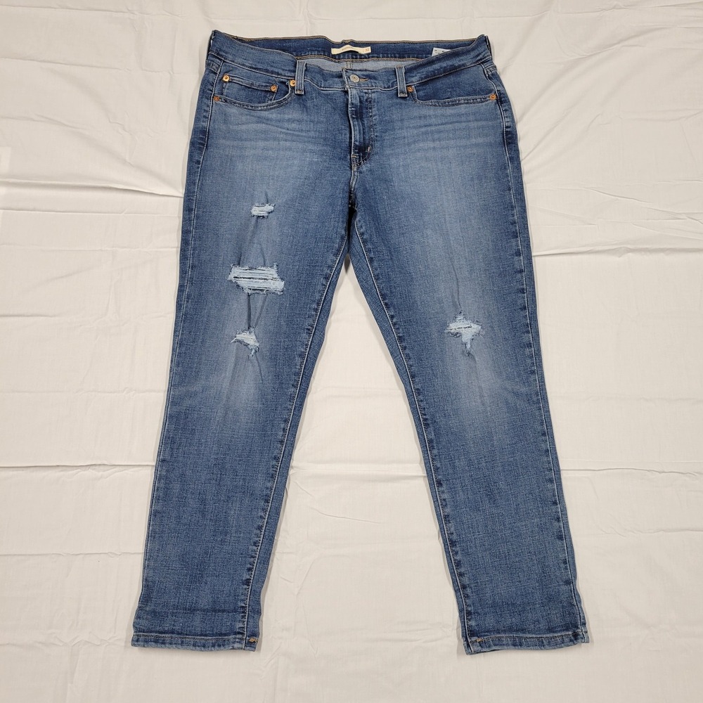 Levis distressed Boyfriend blue jeans size 32 (waist 36)